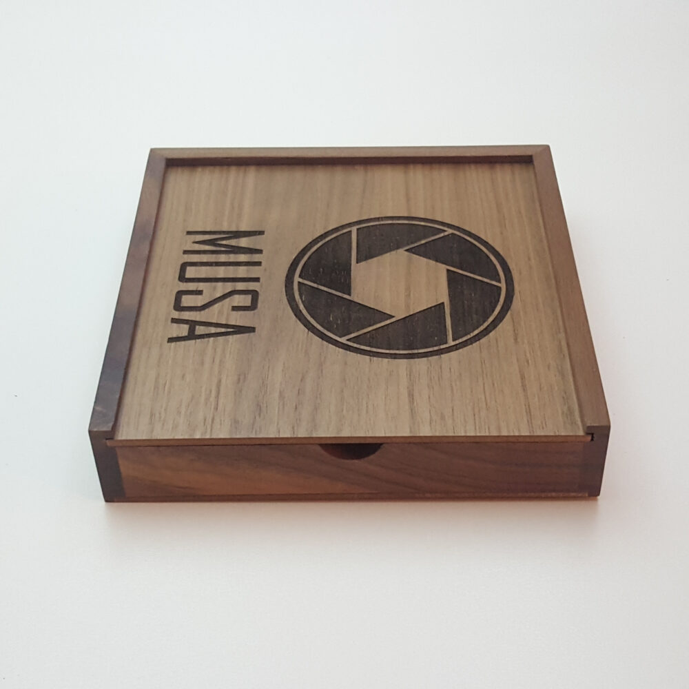 Wooden 6x4 Print Box with USB Drive - Walnut - Image 4